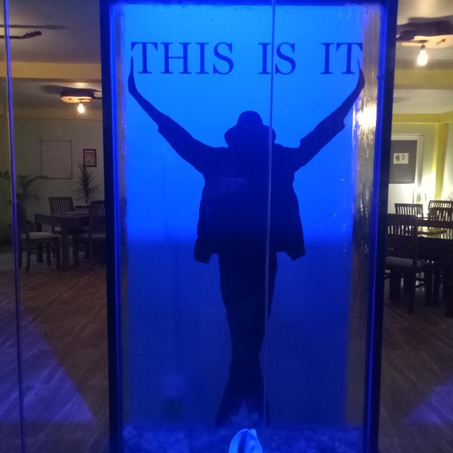 This Is It Airport Hotel And Restaurant 니곰보 외부 사진
