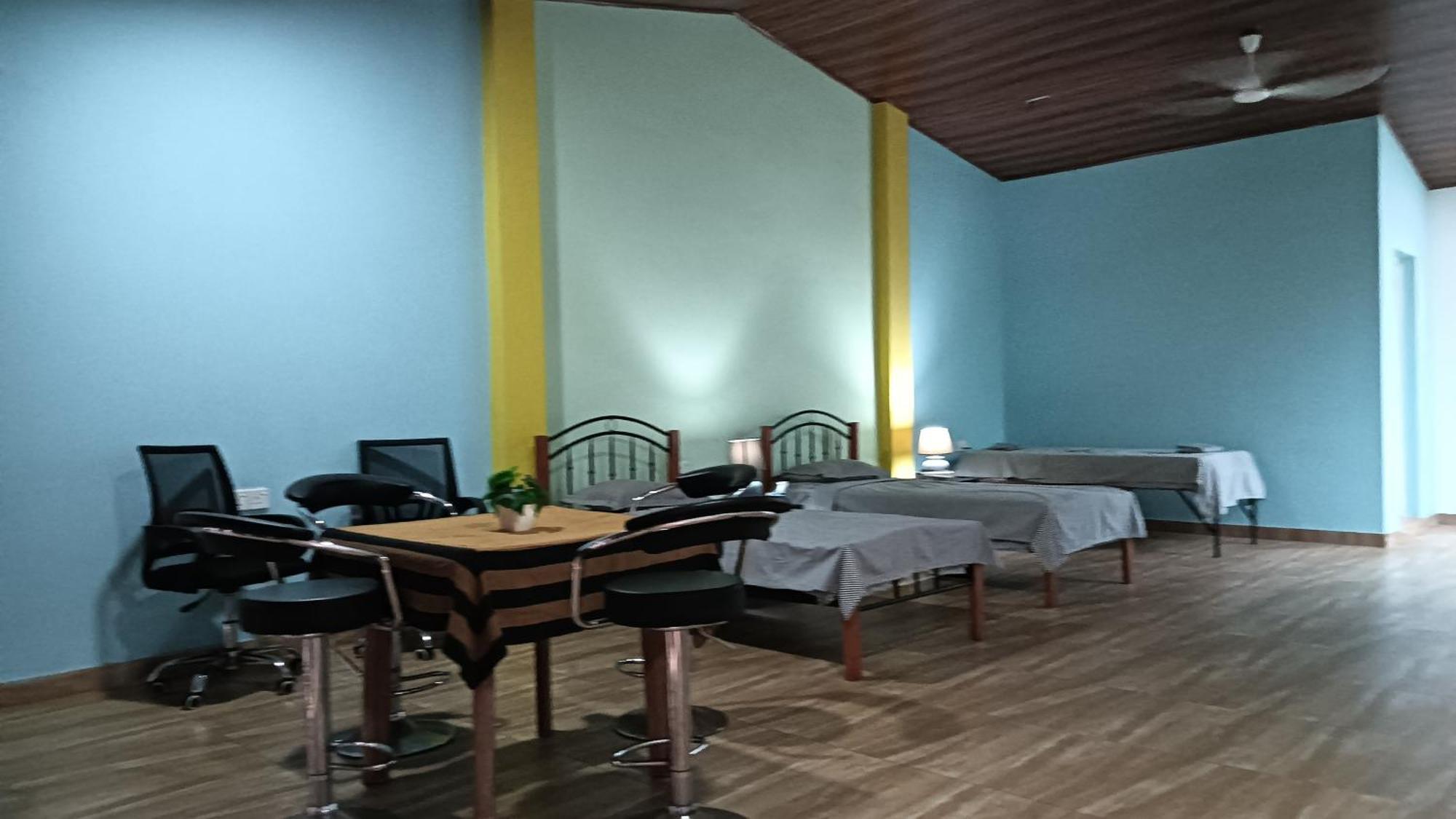 This Is It Airport Hotel And Restaurant 니곰보 외부 사진